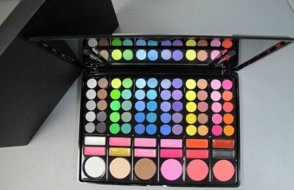 Paleta de 78 Cores Blushes&Batons