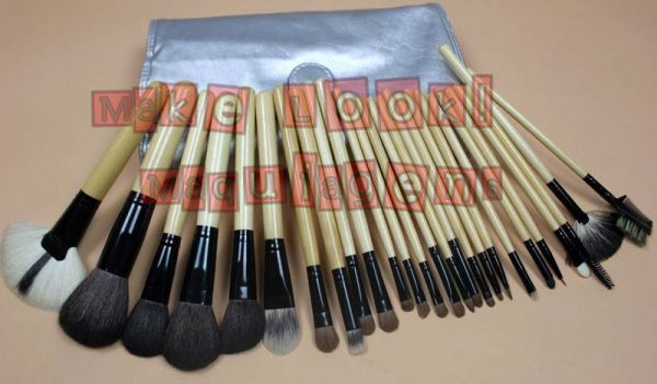 Kit 26 Pincéis Estojo Prata